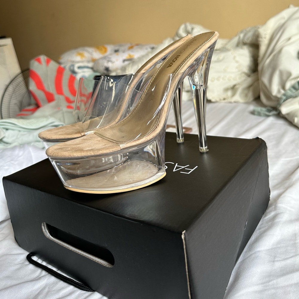 Fashion nova heels.